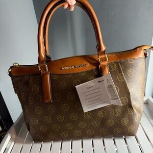 Adrienne Vittadini The Signature Collection NWT